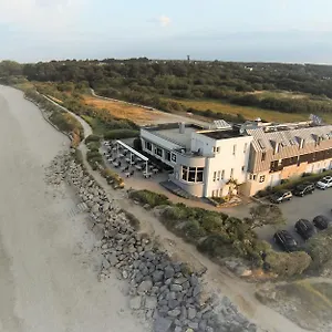 3* Hotel Logis & Restaurant Les Mouettes - Plage, Proche De Lorient